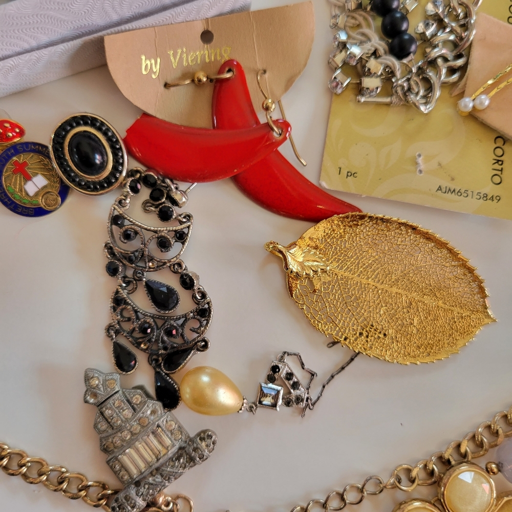 Jewelry-Maker or Crafter's Lot ~ Embellish ~Re-purpose ~ FINAL PRICE ITEMS! - Picture 11 of 14